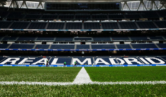 Estadio Santiago Bernabeu Real Madrid Schriftzug