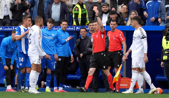 Kylian Mbappé Rote Karte Alavés Real Madrid