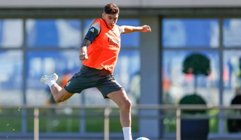 Abschlusstraining-vor-Villarreal-mit-Valverde-und-Milit-o