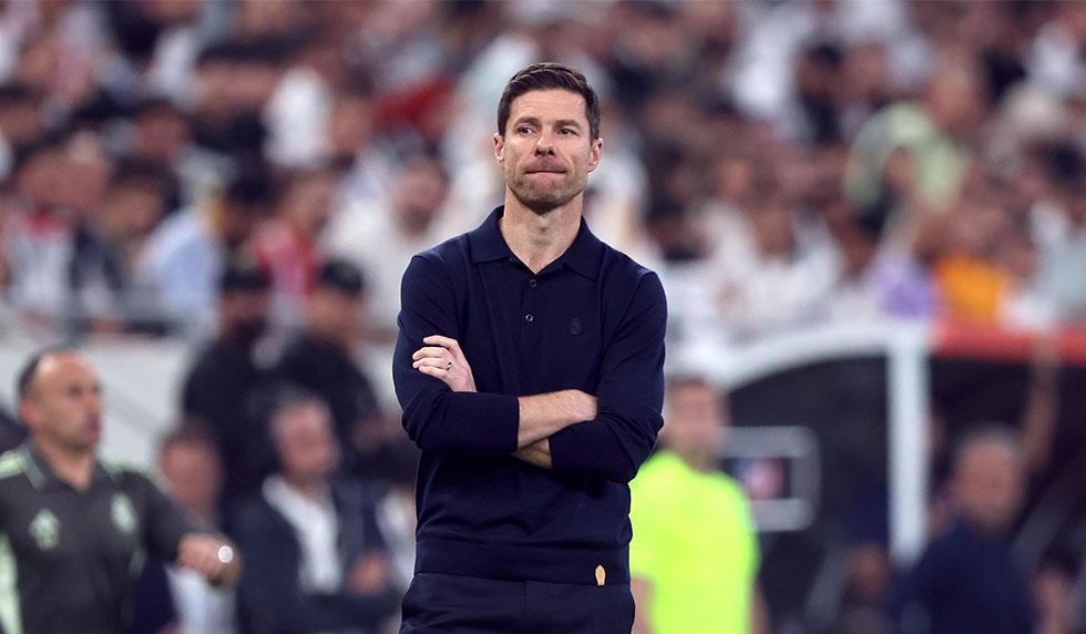 Pressekonferenz-mit-Xabi-Alonso-nach-Derbi-Madrile-o-im-Supercopa-Halbfinale